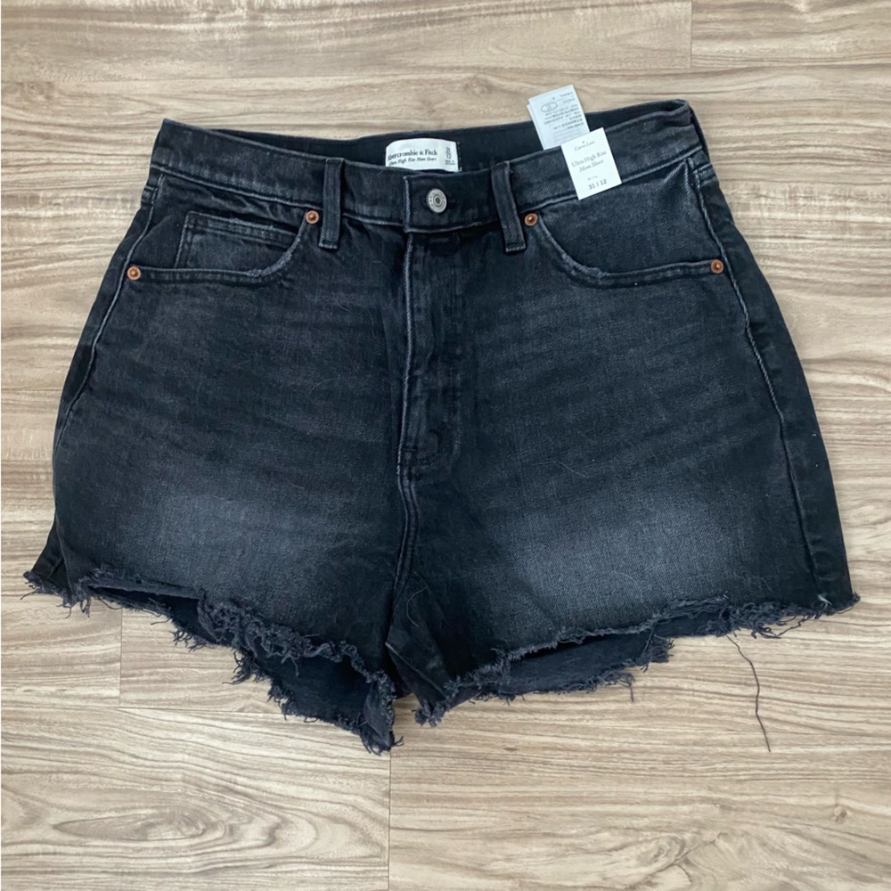 NWT Abercrombie & Fitch Curve Love Ultra High Rise Mom Shorts